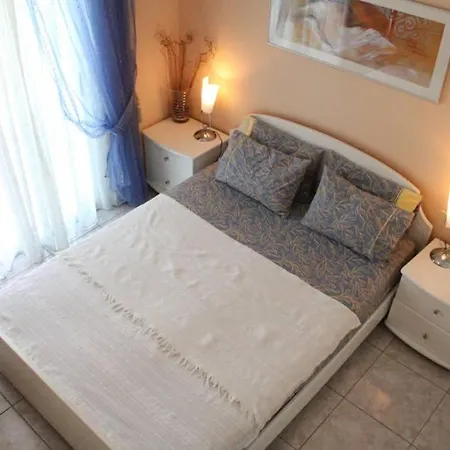 Holiday Apartment פלוגיטה מראה חיצוני תמונה